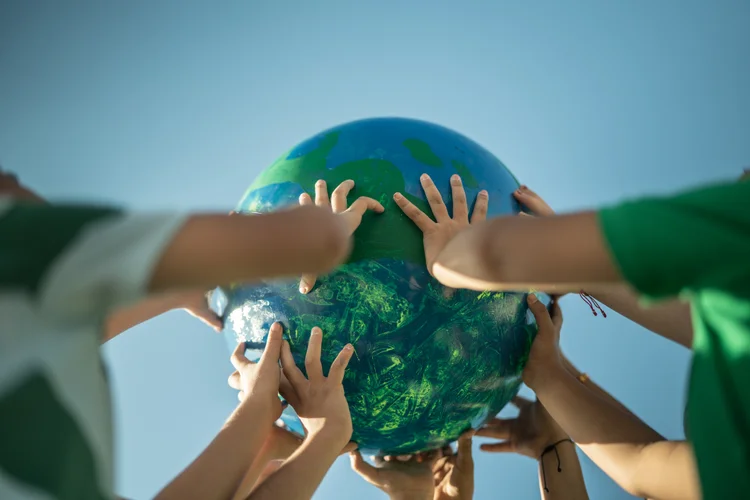 O Dia da Terra ou "Earth Day" acontece em 22 de abril desde 1970 e chama a atenção para o cuidado com o planeta (Getty Images/Divulgação)