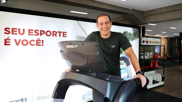 Roberto Jalonetsky, CEO da Speedo Multisport. "A estratégia simboliza o 'movimento anfíbio' da marca" (Guilherme Teresani/Divulgação)
