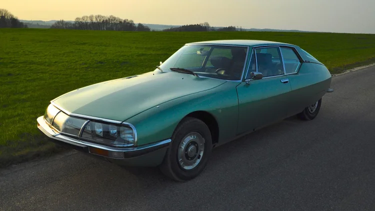 SM: carro da Citroën com a Maserati.  (Divulgação/Divulgação)