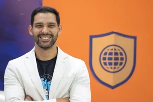Com International School, Arco cria maior plataforma bilíngue do país