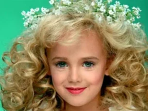 JonBenét Ramsey: o que se sabe sobre assassinato sem solução de miss infantil