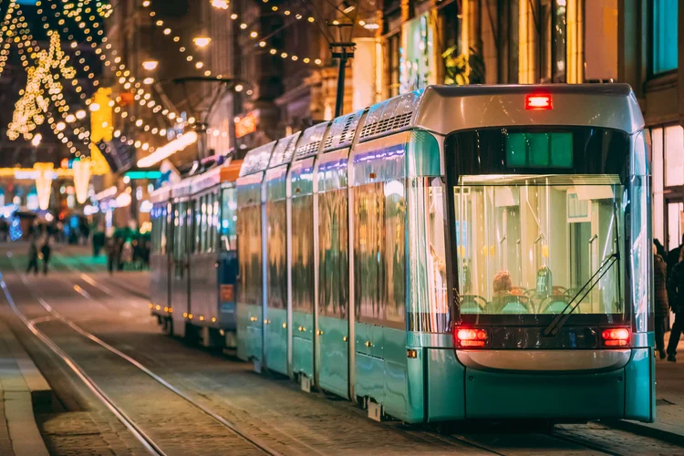 Diminuir o uso dos carros, como já se faz em Paris, não é apenas uma tendência (Envato)