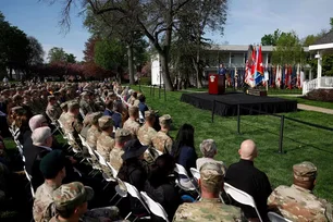 Imagem referente à matéria: Desfile militar no aniversário de Trump terá veículos, helicópteros e 6,6 mil soldados, diz agência