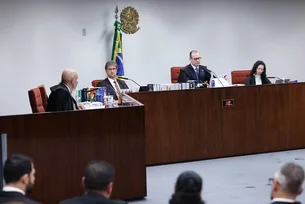 STF julga 'núcleo da desinformação' que atuou por Bolsonaro, e trama golpista pode chegar a 21 réus