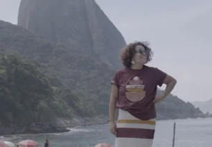 Imagem referente à matéria: Moda com propósito: C&A transforma arte de mulher da periferia em coleção especial