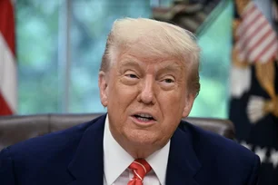 Imagem referente à matéria: Trump pede 20 mil novos policiais para reforço nas deportações de imigrantes