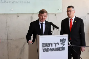 Israel apoia plano dos EUA para centralizar ajuda a Gaza em fundação privada, diz chanceler