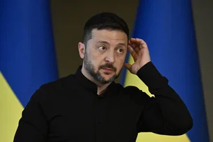 Imagem referente à matéria: Zelensky pede a Trump que venda armas à Ucrânia e propõe fabricar drones com os EUA