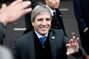 Argentina emitirá dívida denominada em dólar com pagamento em peso