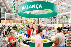 Assaí corta projeção de lojas mais uma vez e vê cliente migrando para marcas mais baratas