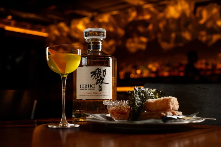 Whisky japonês: experiência sensorial mistura som, coquetelaria e cultura nipônica. (The House of Suntory Experience /Divulgação)