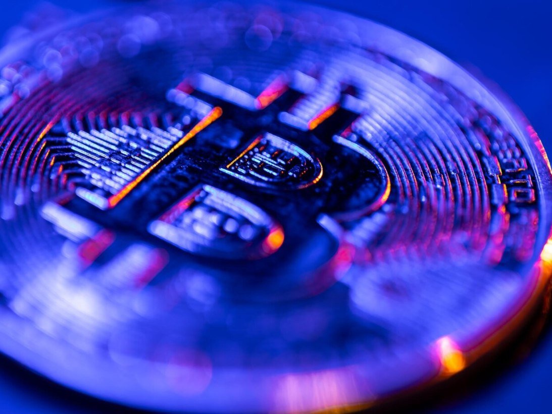 Veterano de Wall Street que acertou queda do bitcoin compartilha nova  previsão para preço do ativo | Exame