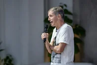 Imagem referente à notícia: Investidor americano que apostou em Twitter e Coinbase revela a próxima ideia que mudará tudo