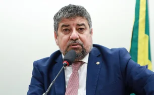 Quaquá desiste de concorrer à presidência do PT e corrida terá quatro candidatos