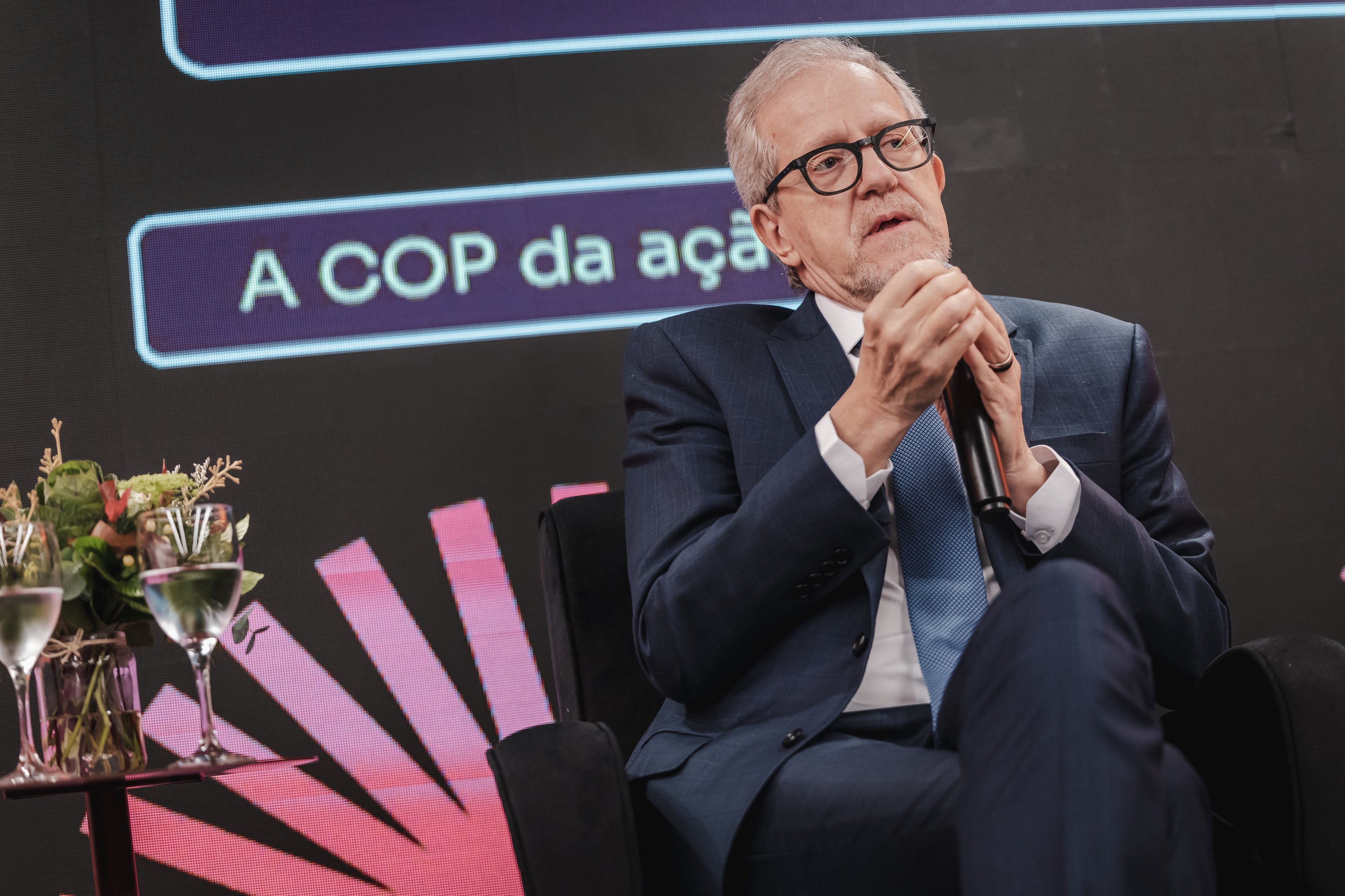 João Paulo Capobianco, secretário executivo do Ministério do Meio Ambiente e Mudança do Clima, explica como atuarão os enviados especiais da COP30, em evento para convidados da Exame.