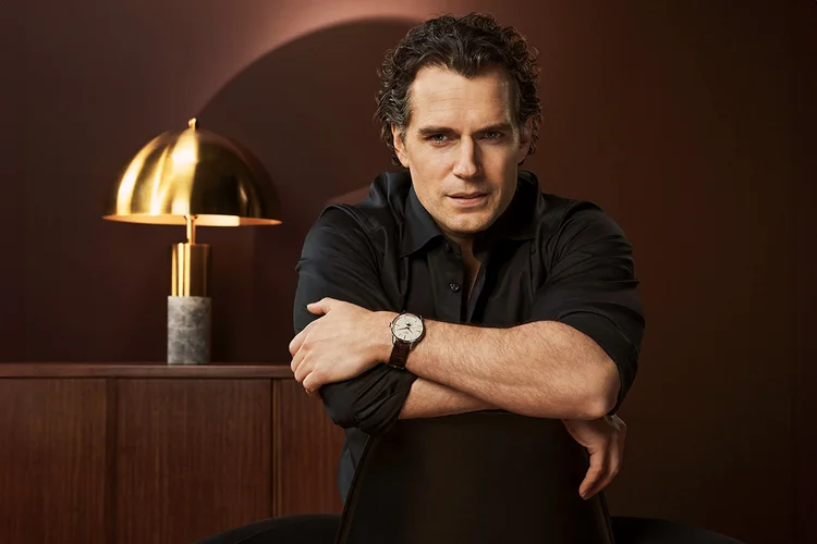 Campanha da Longines com o ator Henry Cavill: elegância (Longines/Divulgação)