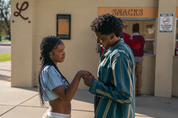 Netflix: estreia de "Para Sempre..." com Lovie Simone como Keisha Clark e Michael Cooper Jr. como Justin Edwards  (Elizabeth Morris/Netflix /Divulgação)