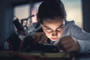 Imagem referente à matéria: Com setor em crise, cresce a urgência de reencantar os jovens com a Engenharia