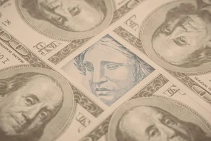 Real é a 4ª moeda com maior valorização frente ao dólar em 2025; confira o ranking