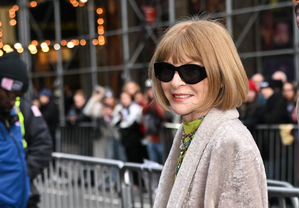 Quem é Anna Wintour, a Miranda Priestly da vida real que organiza o Met Gala