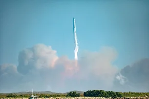 Starship chega ao espaço, mas falhas técnicas ameaçam ritmo da SpaceX rumo a Marte