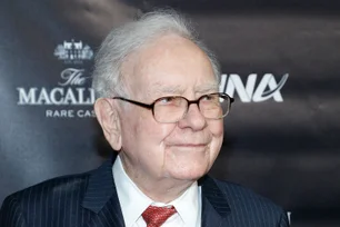 Imagem referente à matéria: Warren Buffett não participará da próxima assembleia da Berkshire Hathaway, diz jornal
