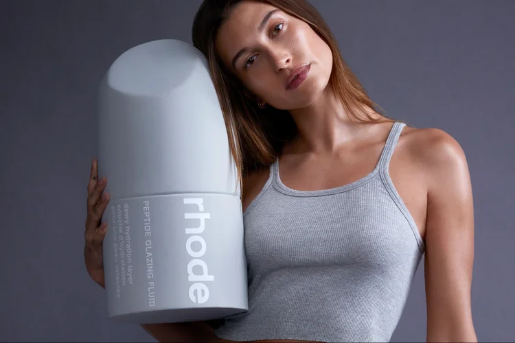 Hailey Bieber: modelo e empresária é dona da Rhode Skin (Rhode/Divulgação)