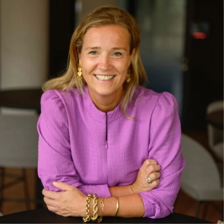 Irmgard Naudin ten Cate, líder global de atração e aquisição de talentos da EY (Fonte: LinkedIn | Reprodução)