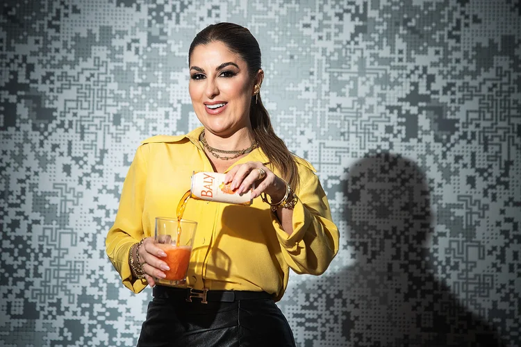 Dayane Titon Cardoso, diretora comercial e de marketing da Baly: "Como temos produção nacional, conseguimos preços mais competitivos e ajudamos a democratizar o mercado de sabores, que era carente" (Leandro Fonseca /Exame)