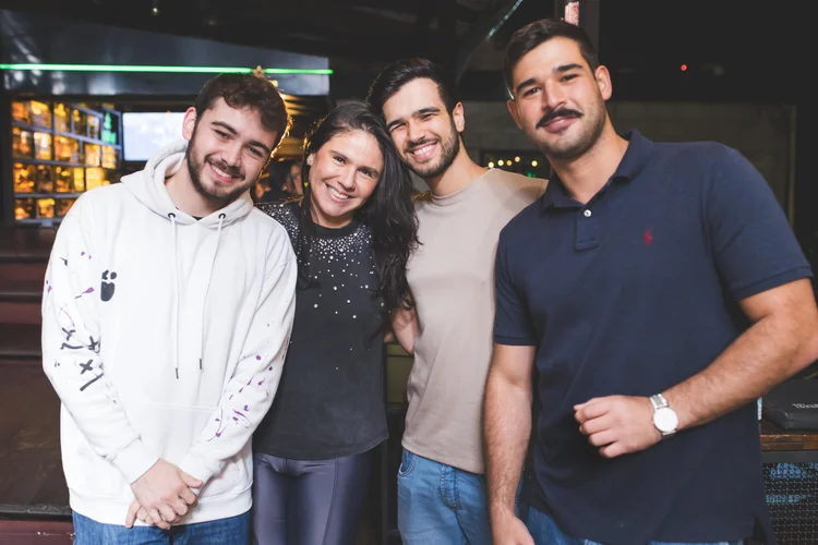 Vitor Rabello, Lívia de Paula, Pedro Gelli e Lucas Continentino, sócios da Curta Digital