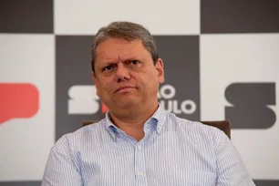 Imagem referente à matéria: Alesp aprova reajuste de 5% no salário de Tarcísio e eleva teto do funcionalismo