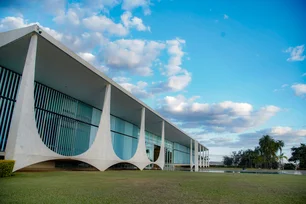 Imagem referente à matéria: Usina de energia solar a ser instalada no Palácio da Alvorada deve gerar economia de R$ 1 mi por ano