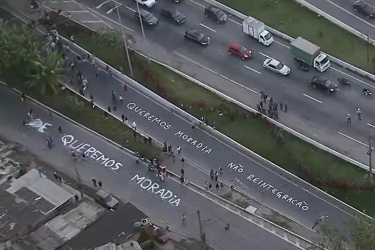 Protesto em SP: moradores da comunidade do Areião reivindicam por moradia  (Reprodução/ TV Globo)
