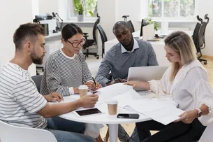 Veja como conseguir três entrevistas de emprego no mesmo dia e terminar o mês contratado