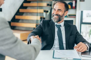 Como combater o etarismo e fortalecer a inclusão geracional no trabalho