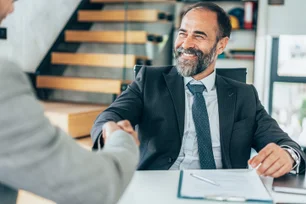 Imagem referente à matéria: Como combater o etarismo e fortalecer a inclusão geracional no trabalho