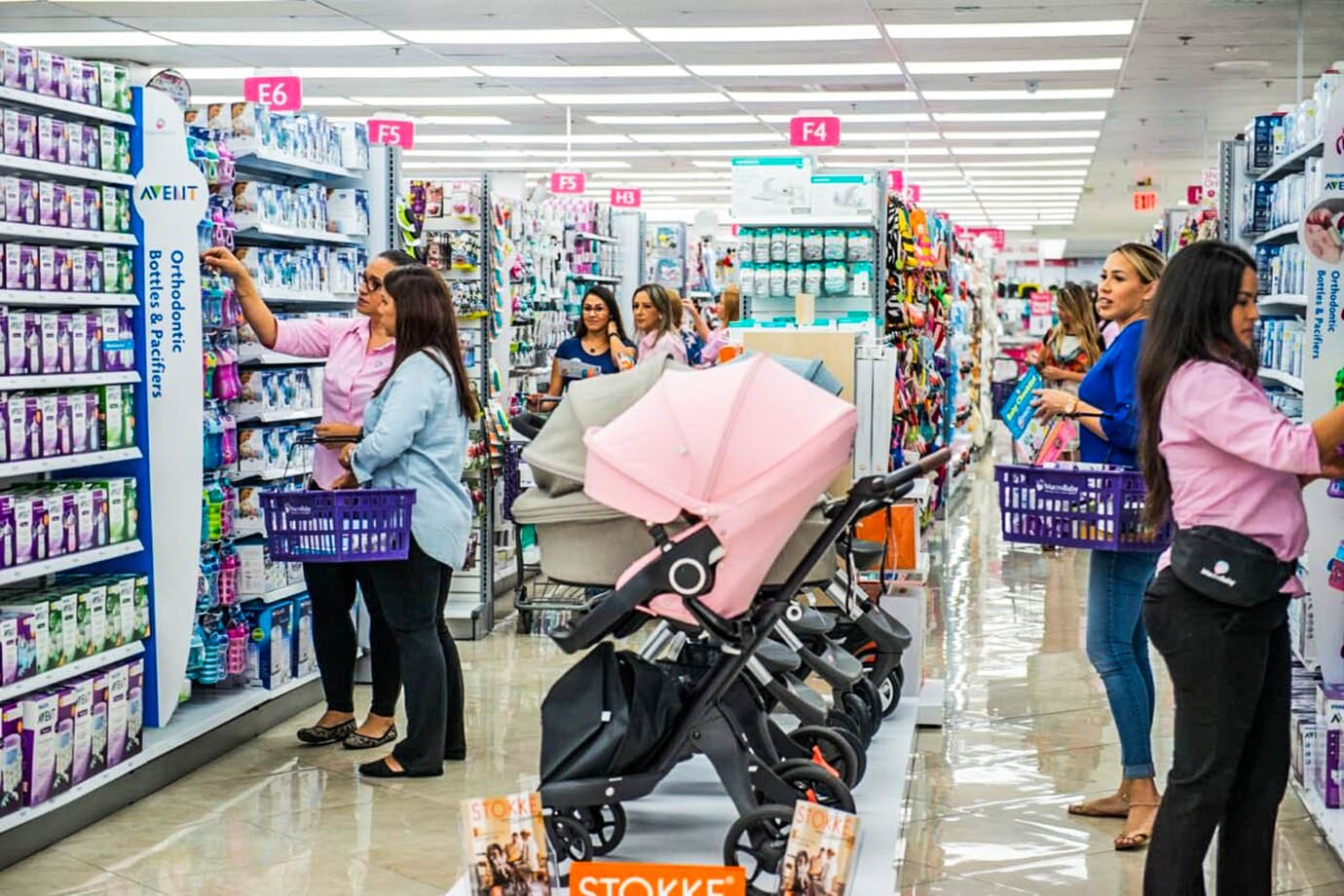 A MacroBaby começou como uma loja de maternidade sem bebês reborn