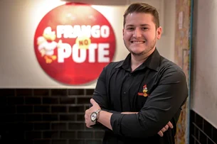 Ele 'abrasileirou' o frango frito americano. Hoje, tem 100 lojas e fatura R$ 115 milhões