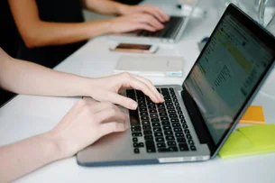 Nem só de código vive o TI. Para se dar bem no mercado de trabalho, é bom ter essas 3 qualificações