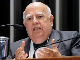 Imagem referente à matéria: Marcos Azambuja: morre diplomata brasileiro aos 90 anos