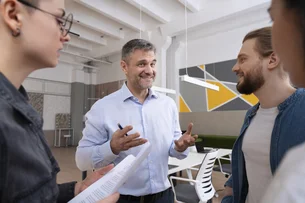 Para influenciar pessoas, use 6 frases, diz especialista em liderança: ‘Palavras fazem a diferença’