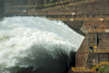Imagem referente à notícia: Limitar tarifa de energia pode tirar recursos da Itaipu, diz presidente