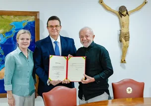Lula se reúne com presidente do INSS e ministro da Previdência e deve debater devolução de descontos