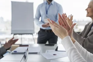 Imagem referente à matéria: O principal segredo para influenciar pessoas, segundo especialista: 'Qualquer um é capaz'