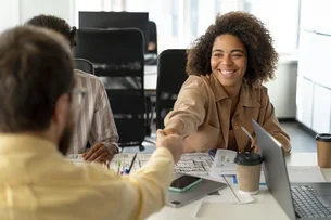 O segredo número 1 para conquistar respeito no trabalho, segundo uma especialista veterana