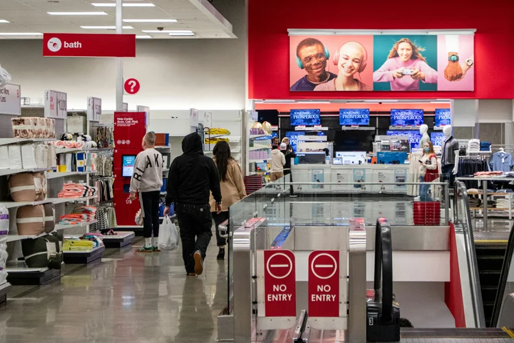 Clientes da Veesion relatam redução imediata nos índices de furto e ganhos de margem de até 50% (Zoshua Colah /Unsplash)