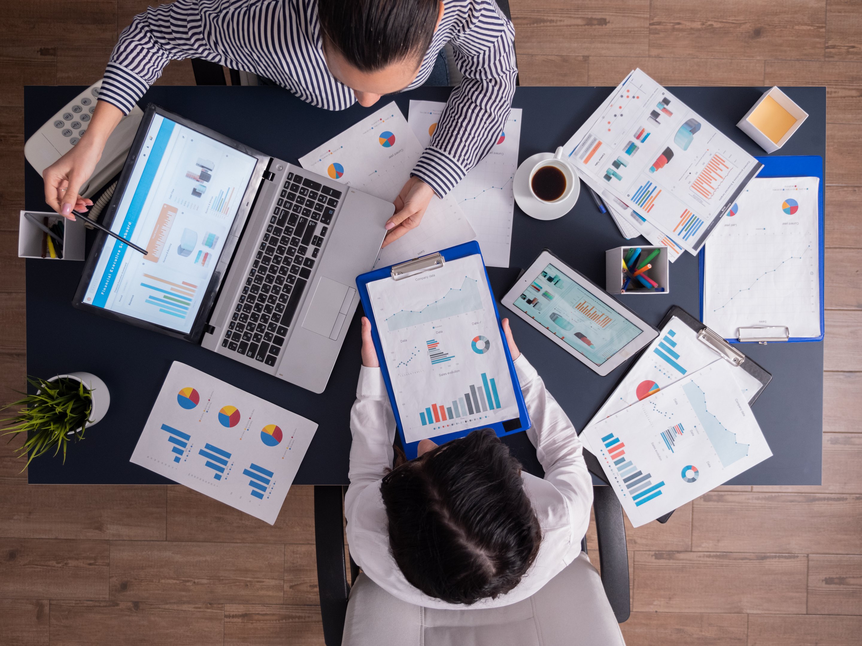 Do hype à performance: por que o novo marketing exige mais do que criatividade e likes