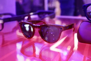Meta expande parceria com Luxottica e leva óculos inteligentes para as marcas Oakley e Prada