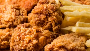 Imagem referente à matéria: A empresa que lucra US$ 1 bilhão vendendo pedaços de frango frito