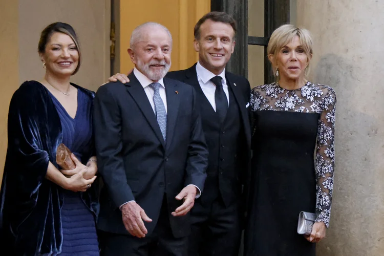 Lula recebe título de doutor 'honoris causa' da Universidade Paris 8 durante sua viagem de Estado à França (AFP)